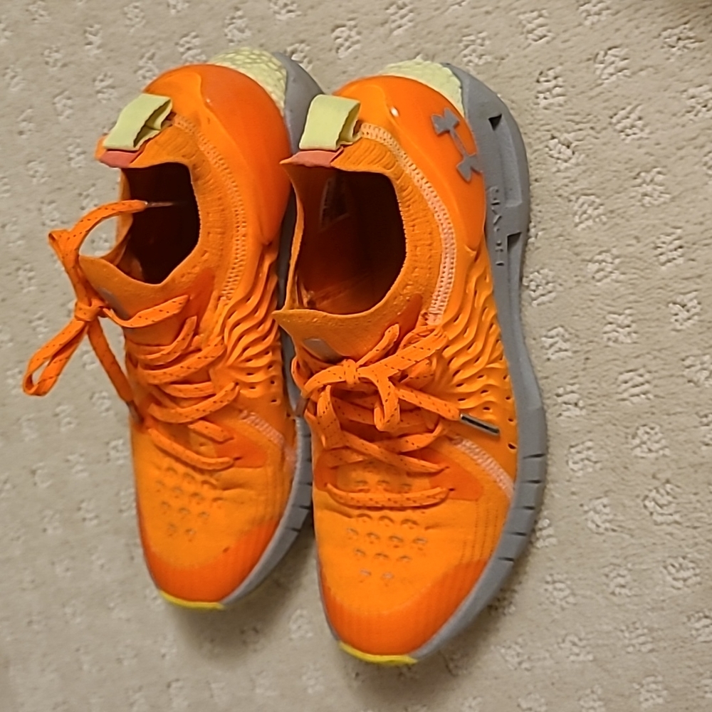 Boys under armour HOVR 5y